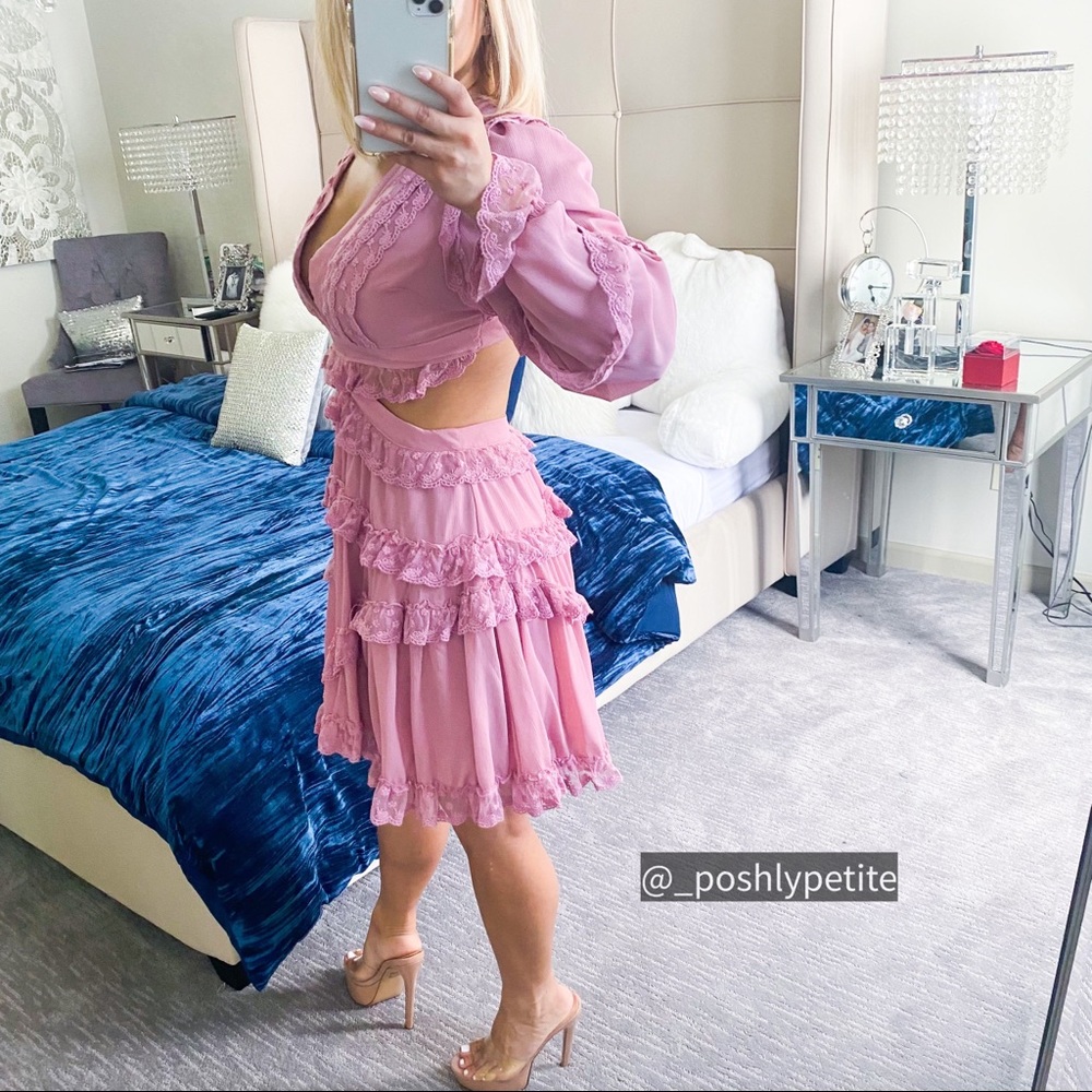 La’atiste mauve flower detail Ruffle Lace Up mini cutout strap dress - Picture 5 of 13